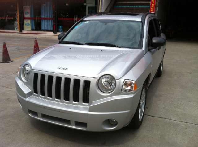 2009-8月上牌 公里数6万多 纯进口jeep指南者2.4,内饰颜色高清图片