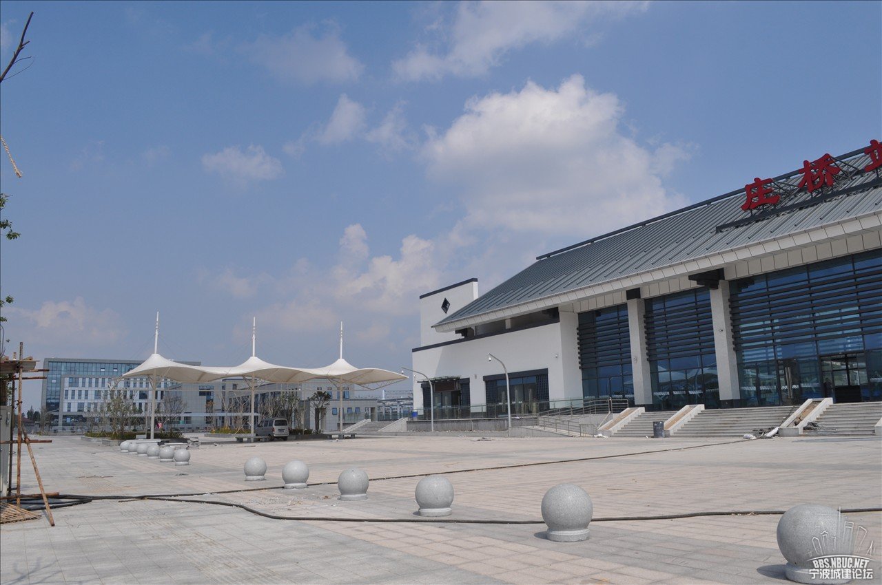 庄桥:原慈溪县庄桥区庄桥镇,地处慈溪南部,东南部与镇海县,鄞县交界.