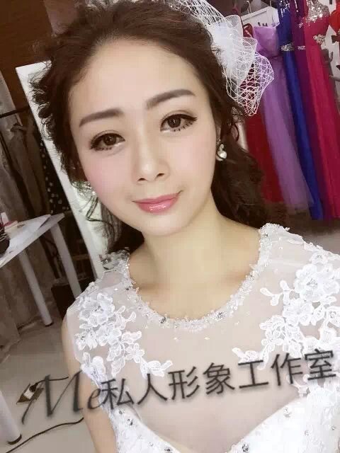 婚纱化妆培训_美女化妆图片(2)